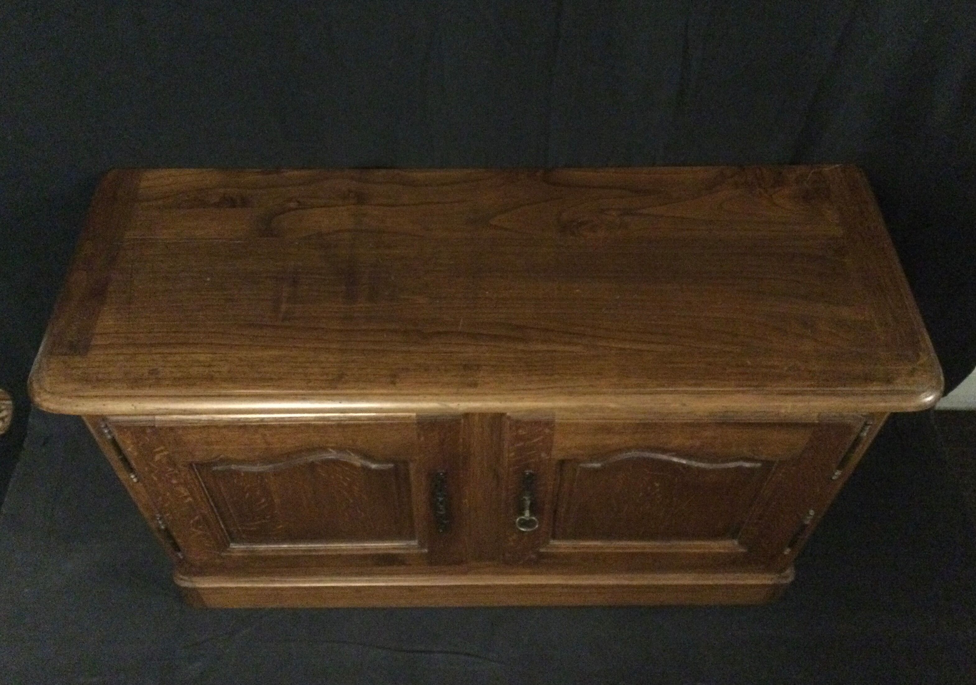 Buffet bas deux portes meuble tv