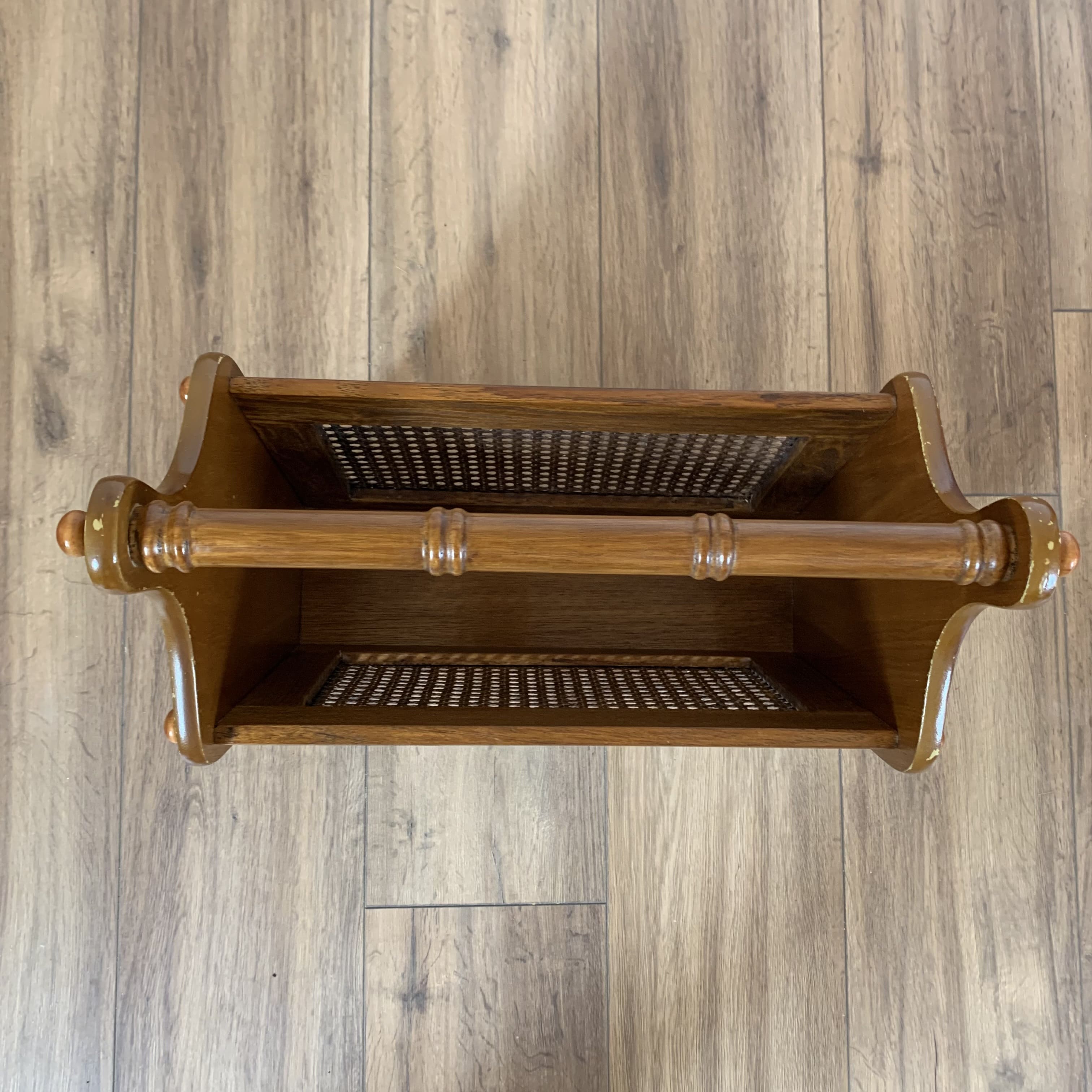 Magazine holder