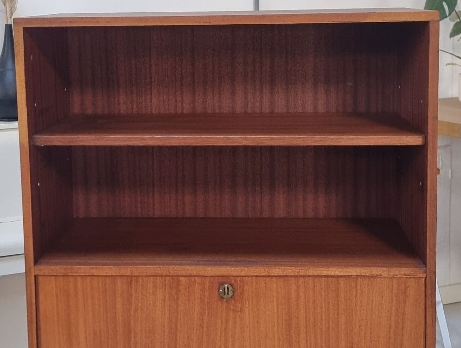 Mid-century highboard