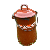 Pot à lait ancien en tôle émaillée