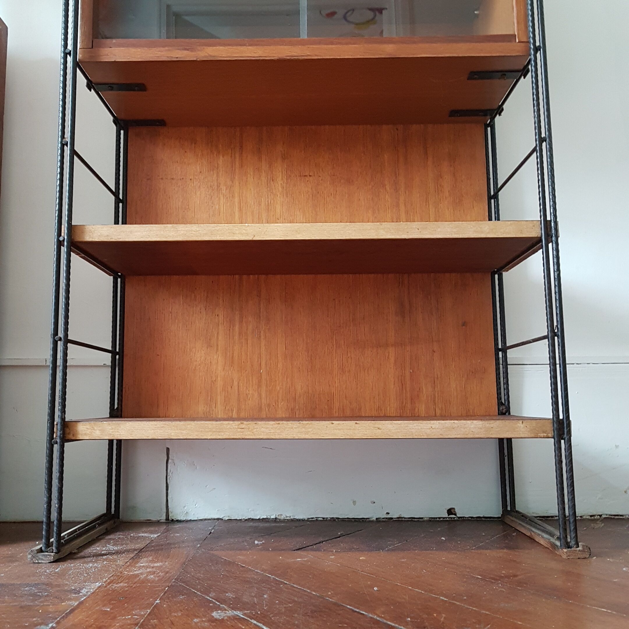 Bibliothèque à poser ou suspendre