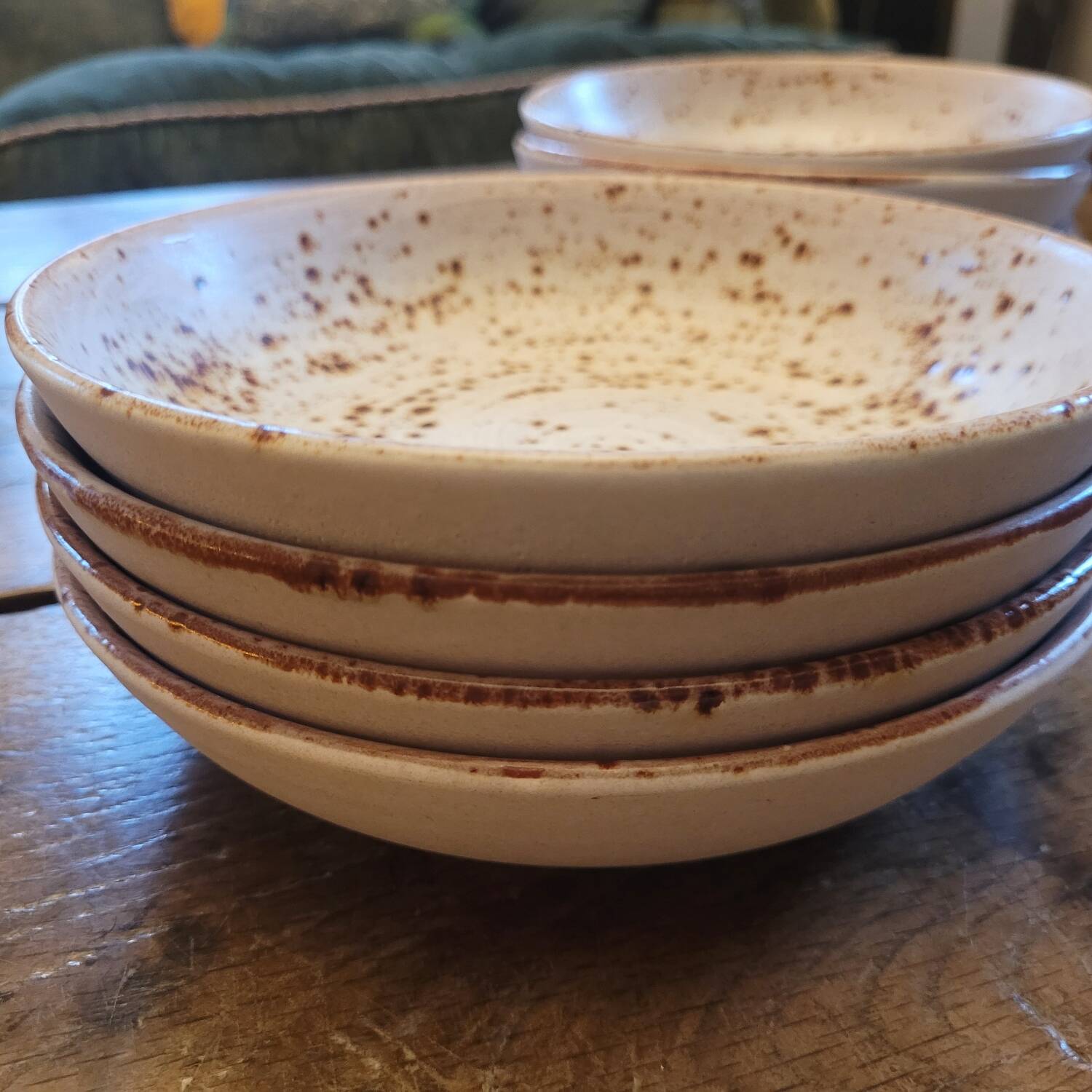 8 handmade soup plates in speckled stoneware – Ø 19.5 cm