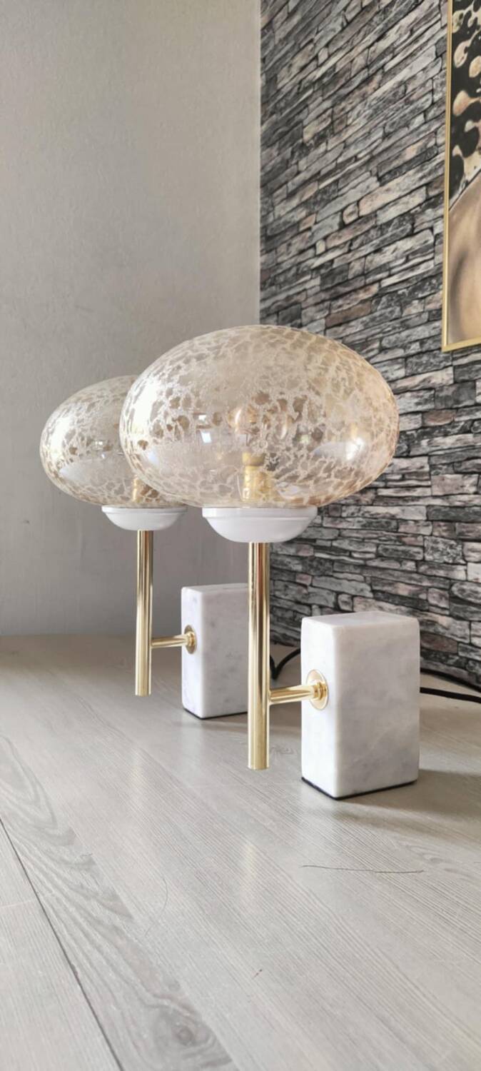 Paire de lampes 1980 style italienne en laiton et pied marbre