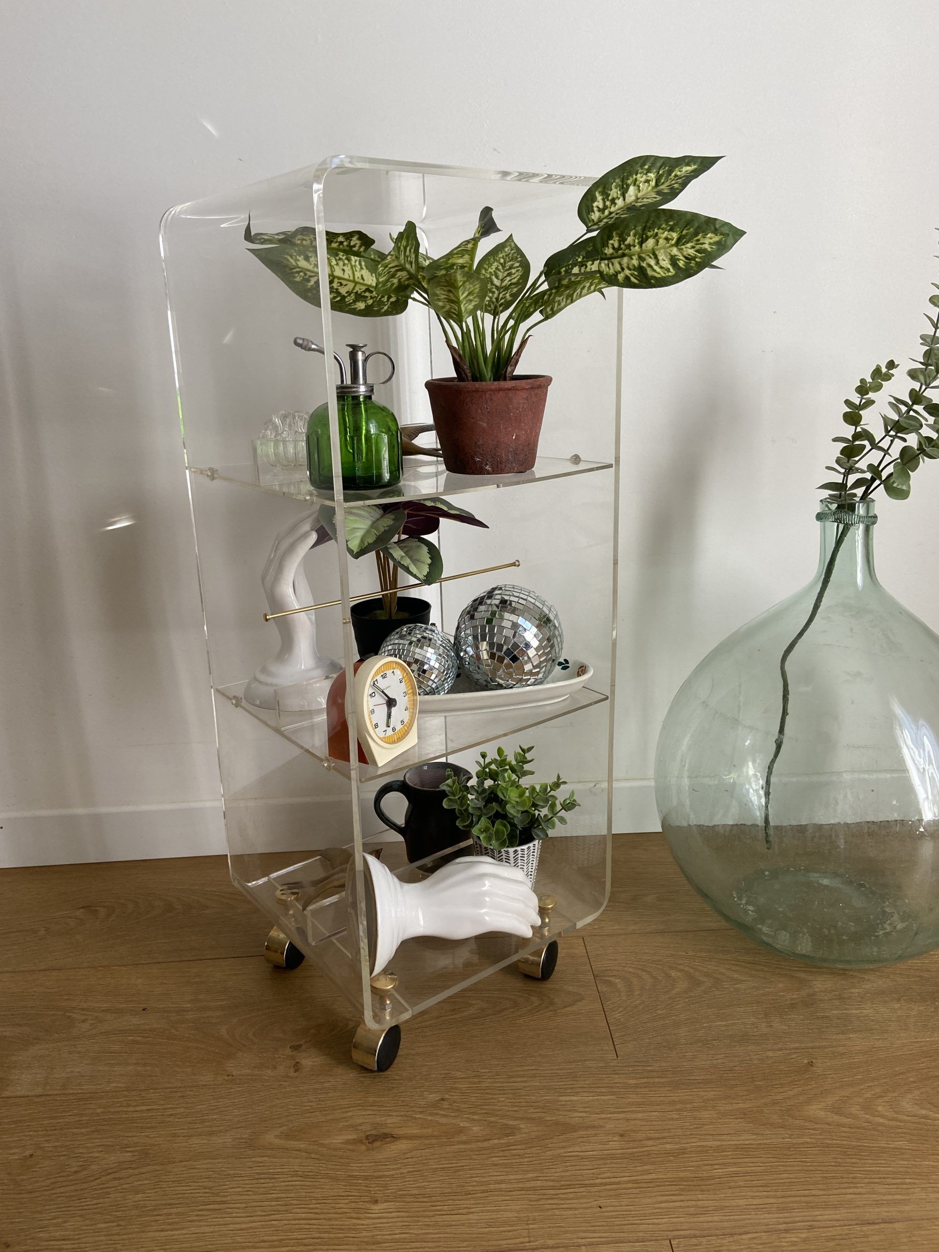 Altuglas wheeled storage tower by David Lange