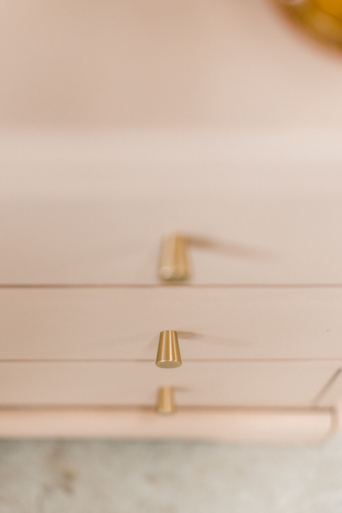 Furniture type Showcase 2 doors / 3 drawers – Hemp "Arum"