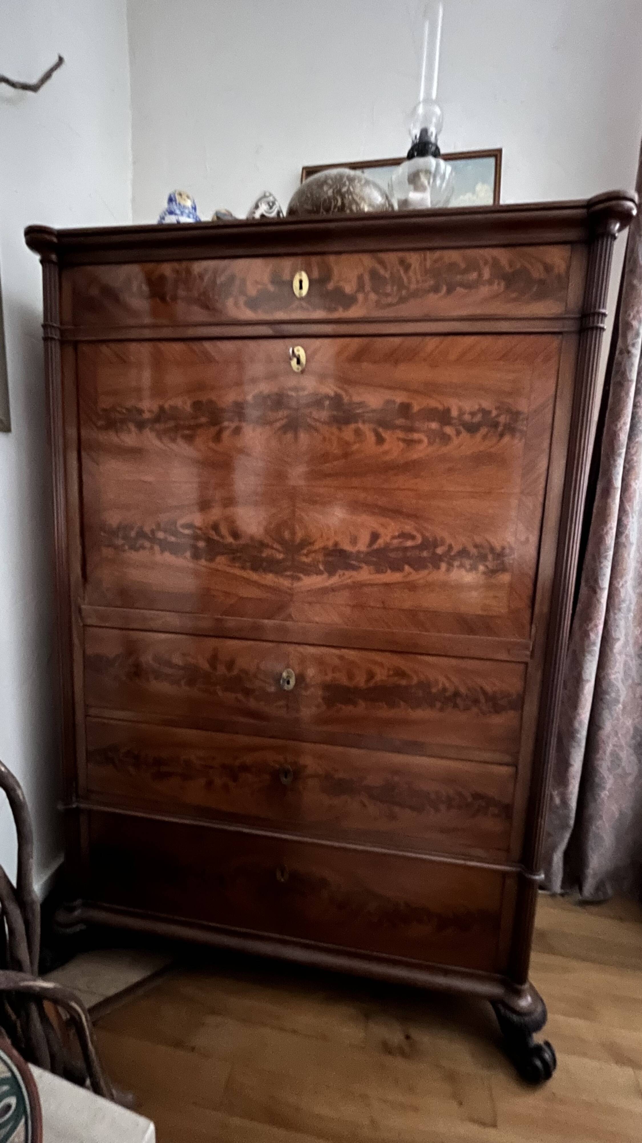 George III flap-top secretary in flamed mahogany, late 18th century