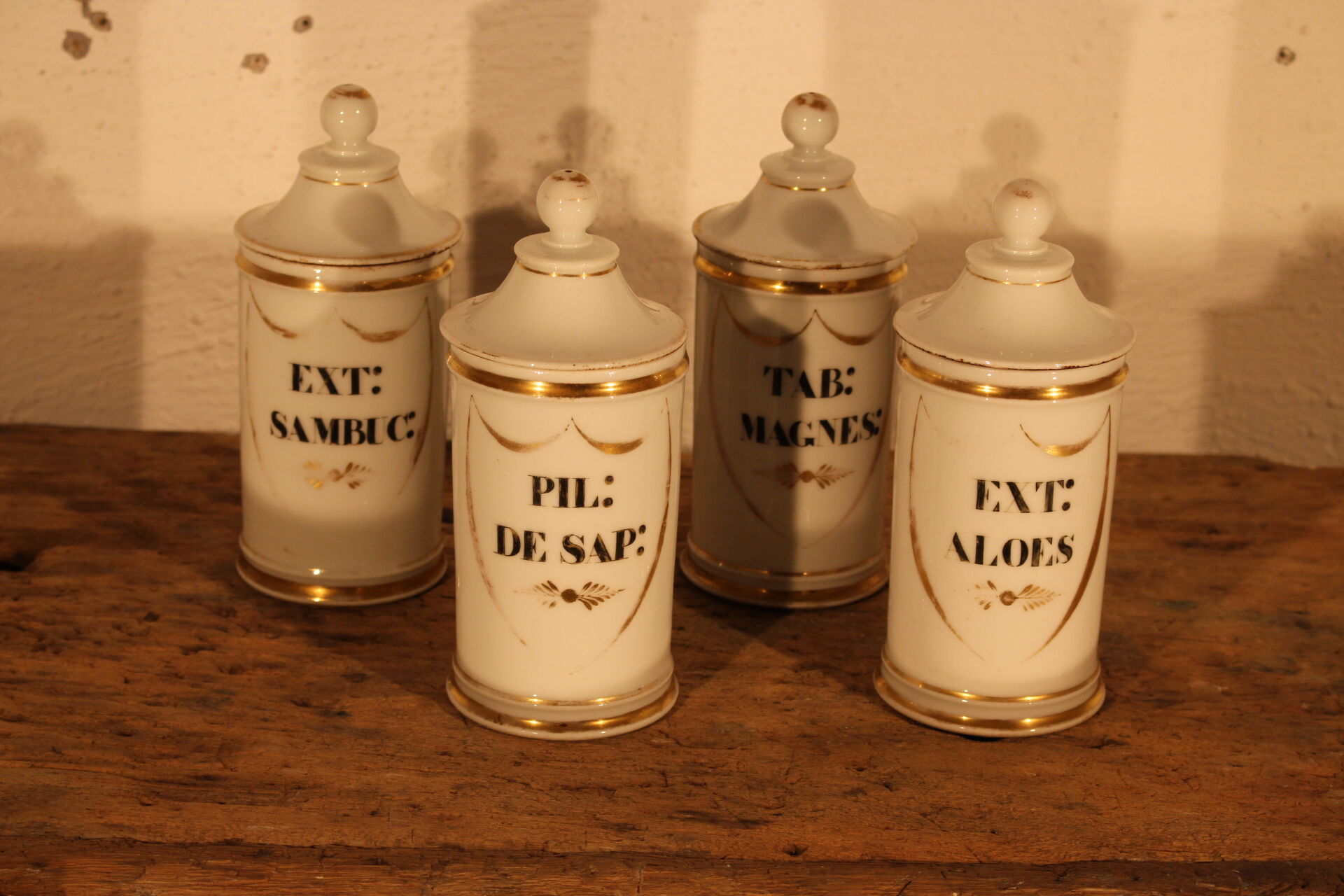 Porcelain medicine jars