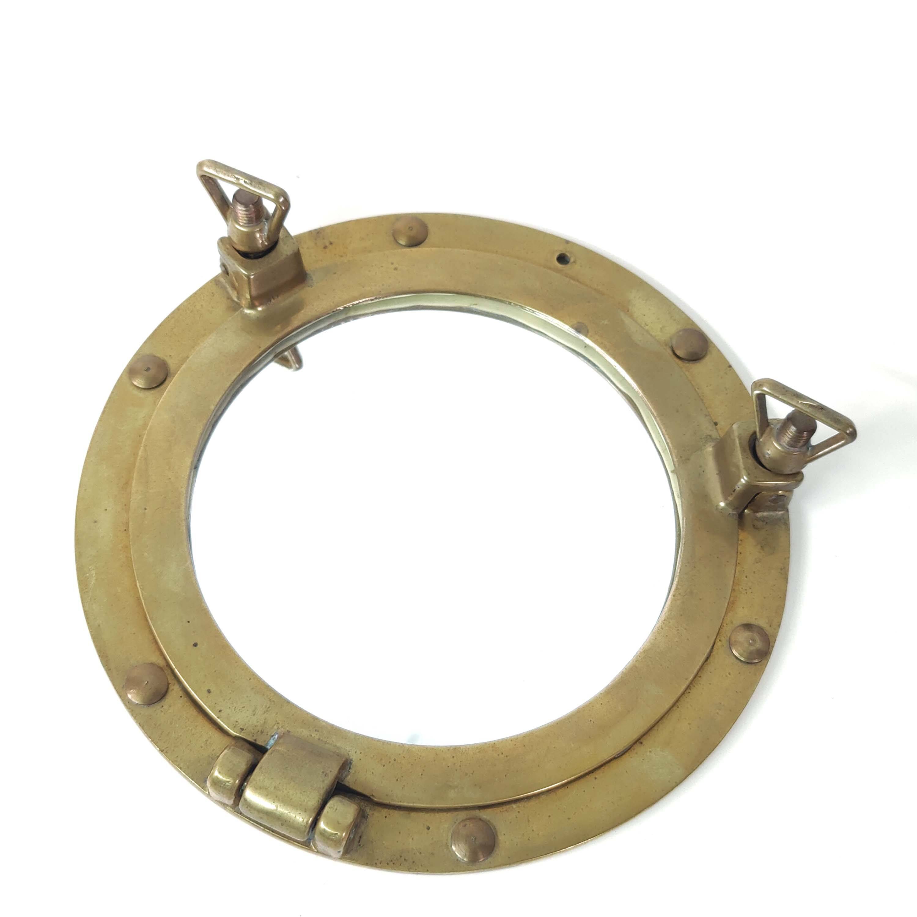 Brass porthole mirror, diameter 18cm
