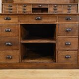 Oak apothecary counter – 1920