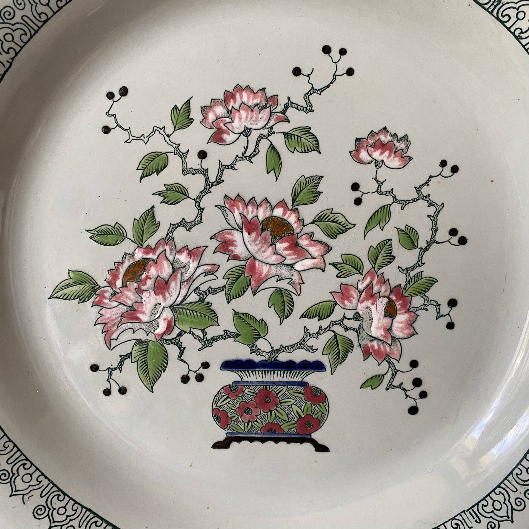 Longwy plate "Peking"