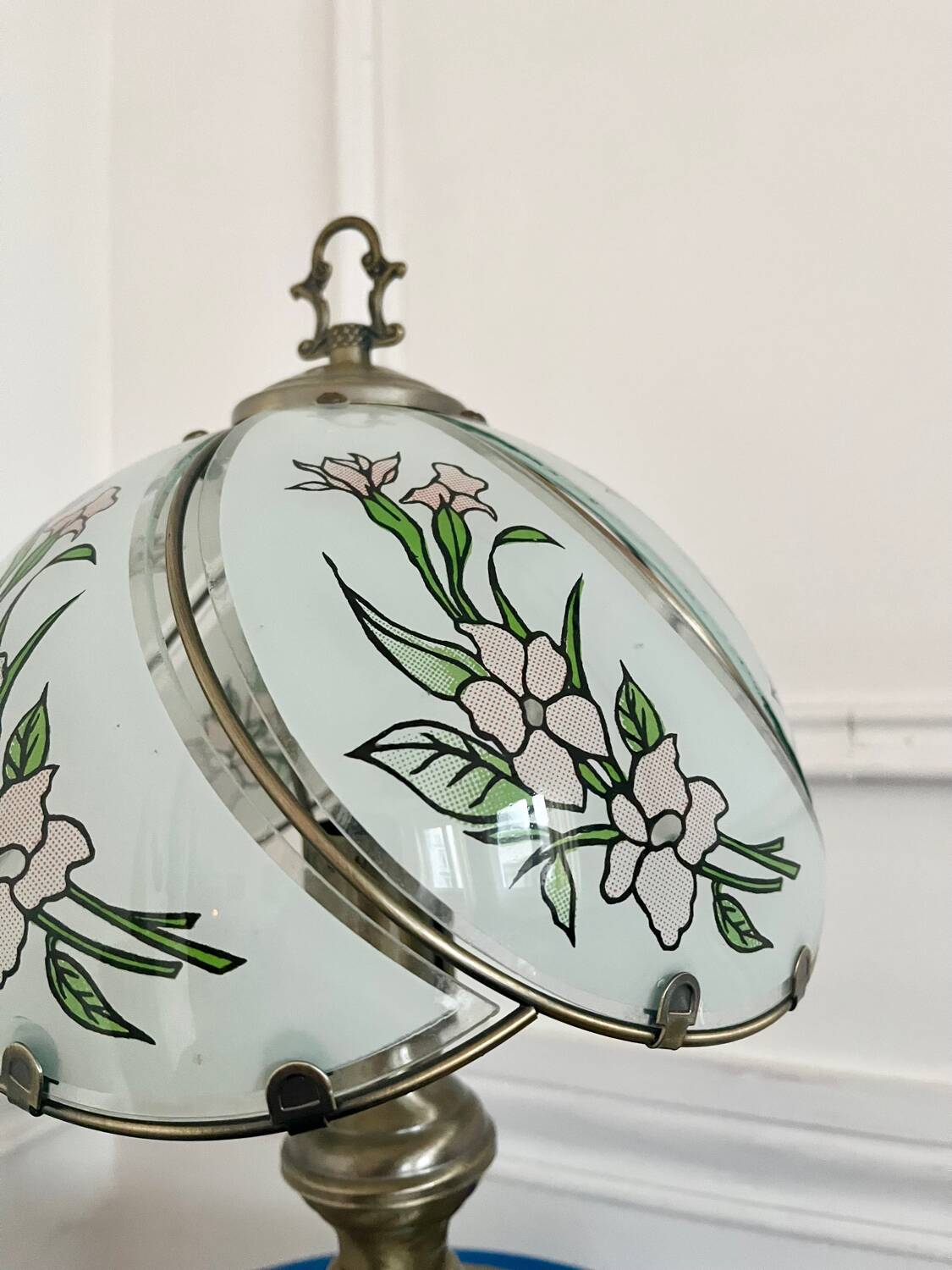 Vintage Tiffany style lamp