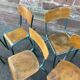 Suite de 15 chaises dépareillées industrielle école vintage