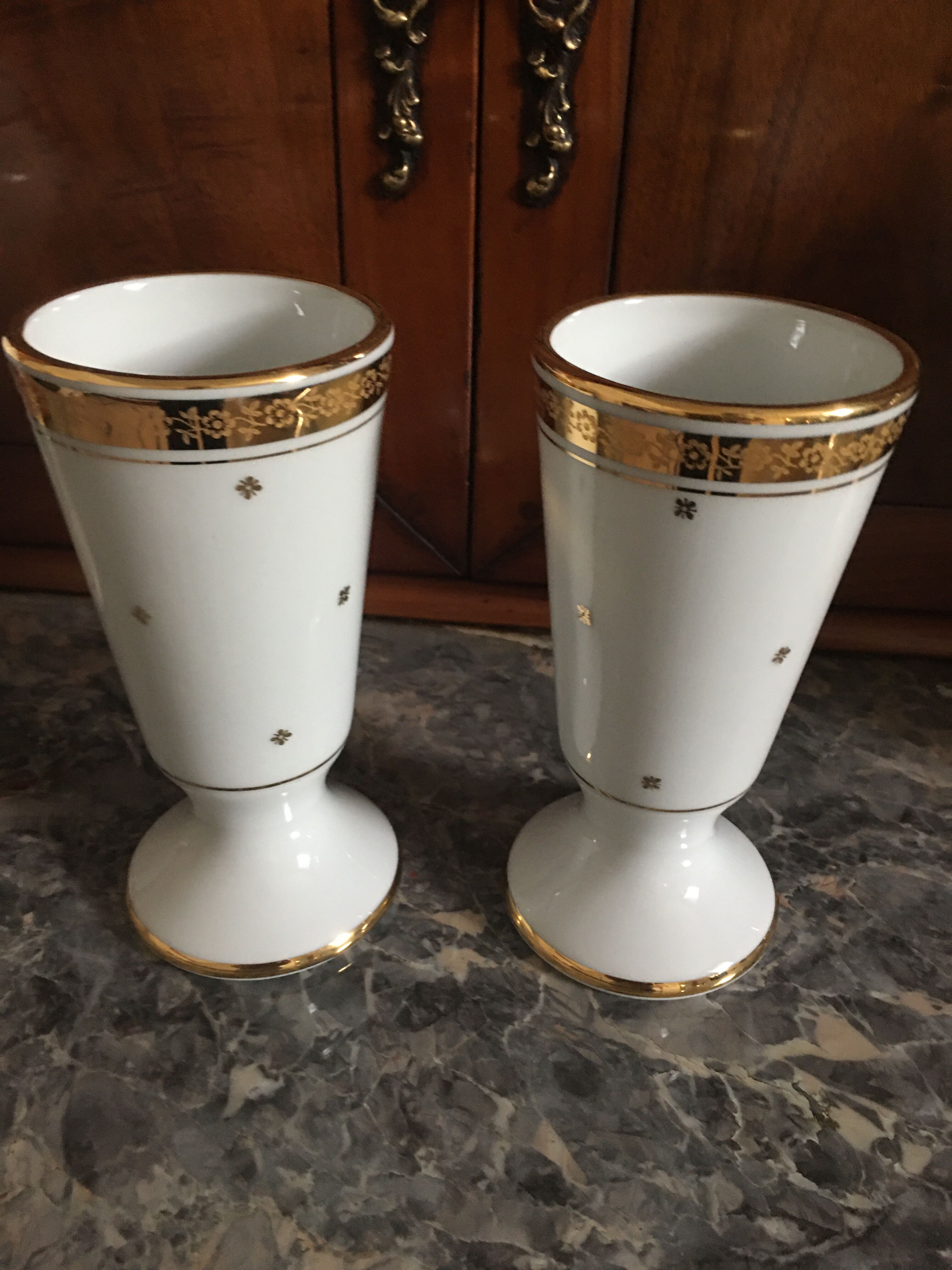 Pair of mazagrans in Limoges porcelain