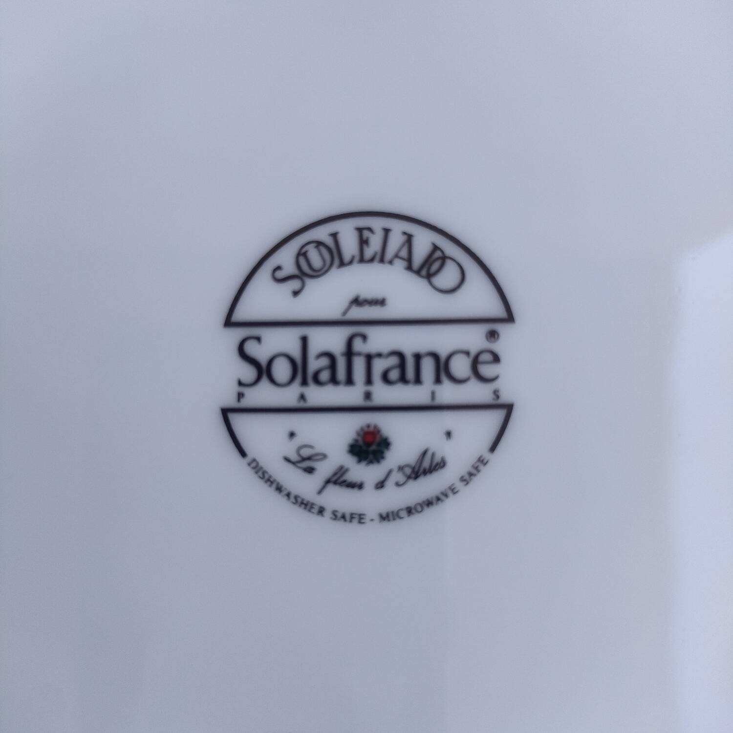 Large Soleiado presentation plates