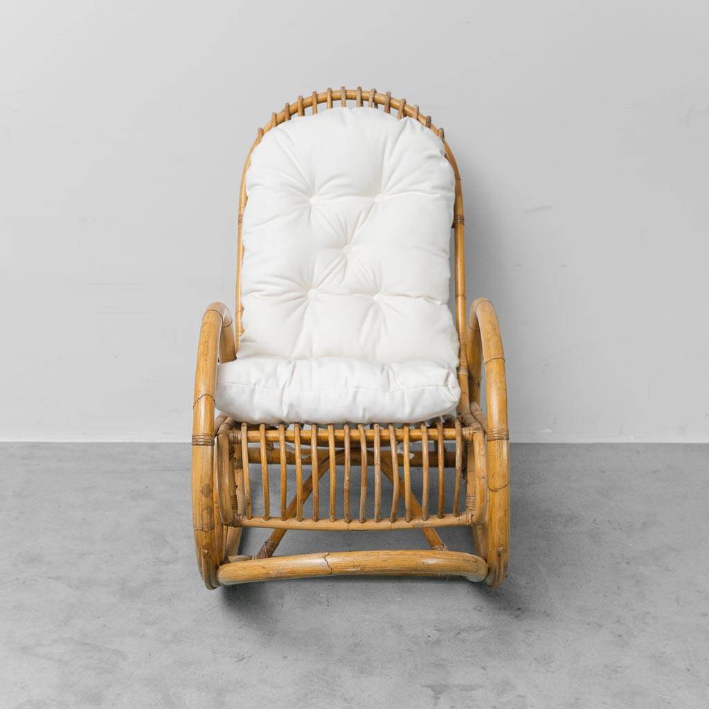 Fauteuil à bascule Van Sliedregt Noordwolde des années 1970 – design vintage en rotin néerlandais