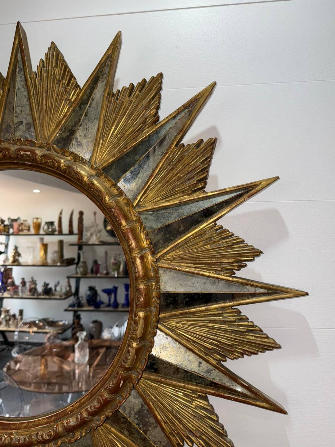 Miroir soleil doré a rayons en bois - années 50