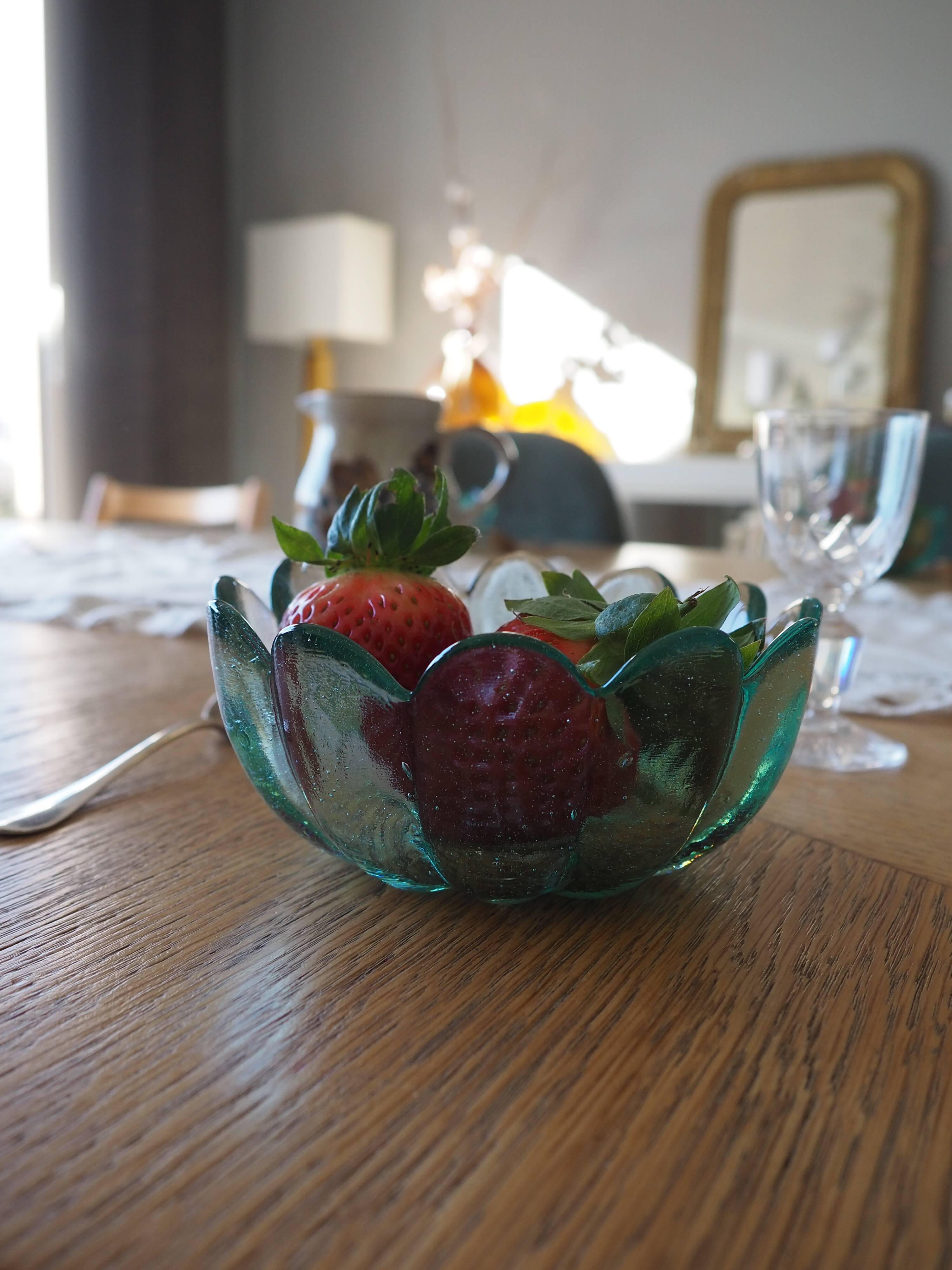 Bol lotus en verre Blenko