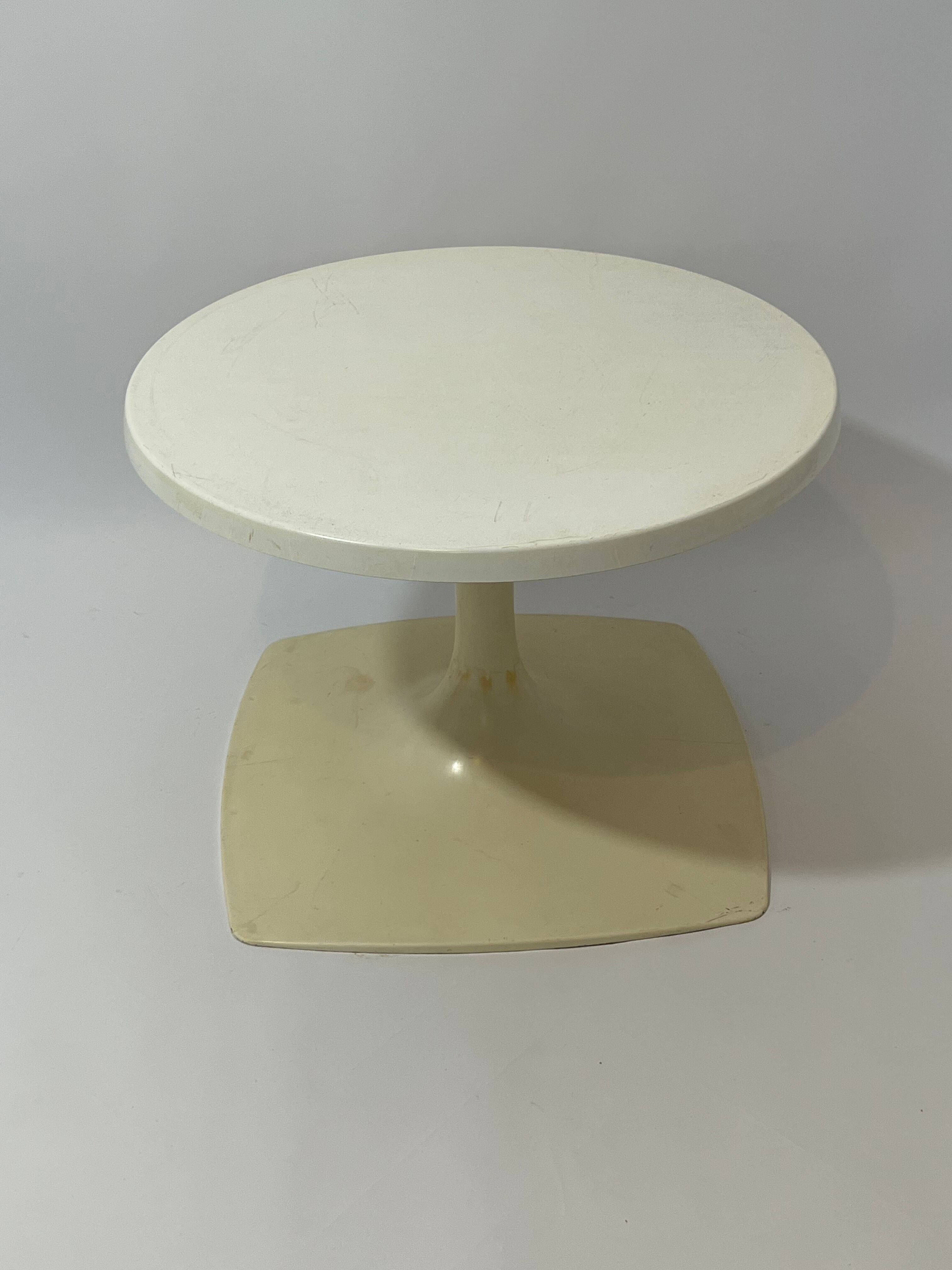 Coffee table feet tulip Stamp Furious France year 1970