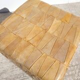 Pouf coffre façon en patchwork de cuir beige de Sede