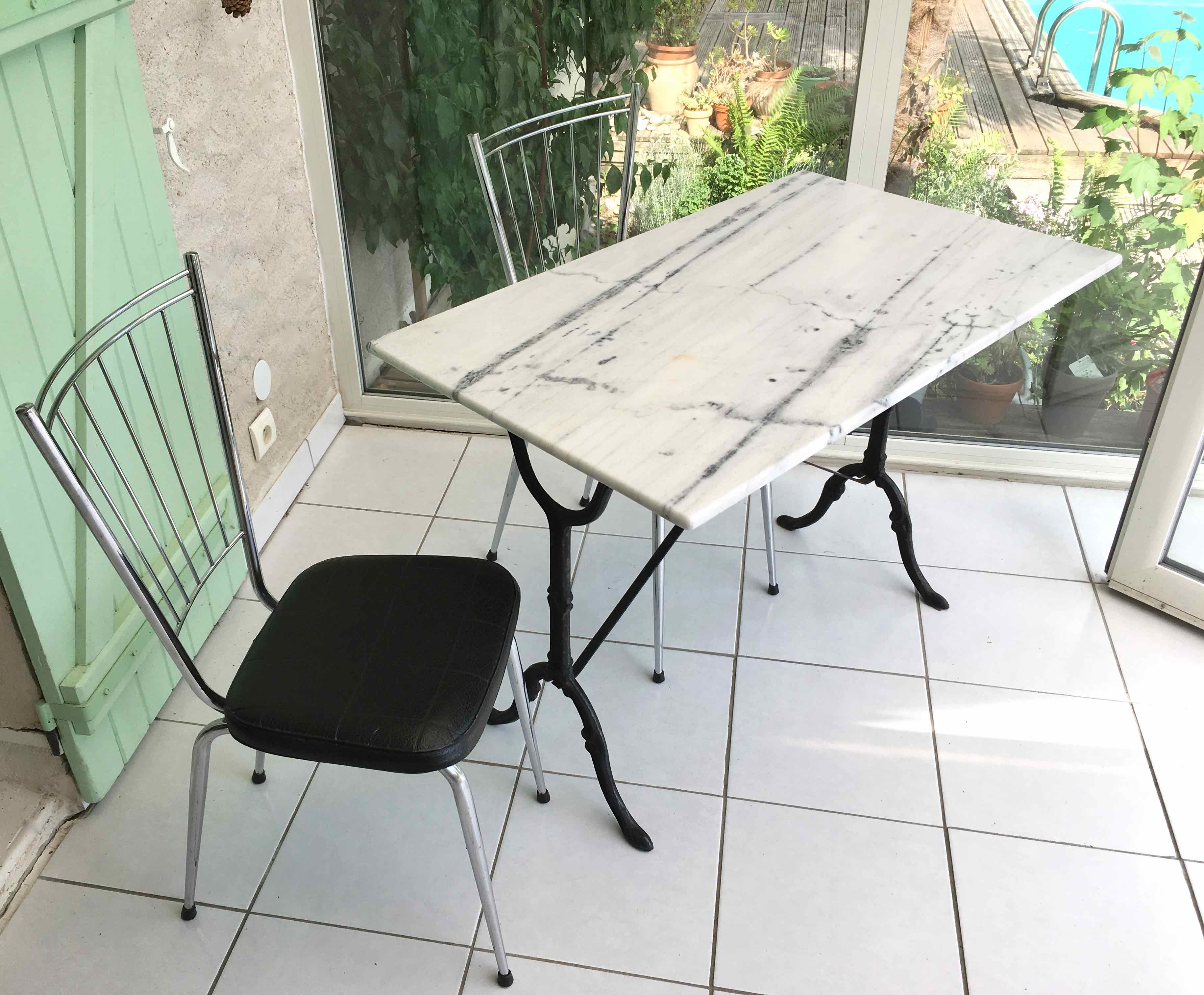 Table bistrot marbre et fonte