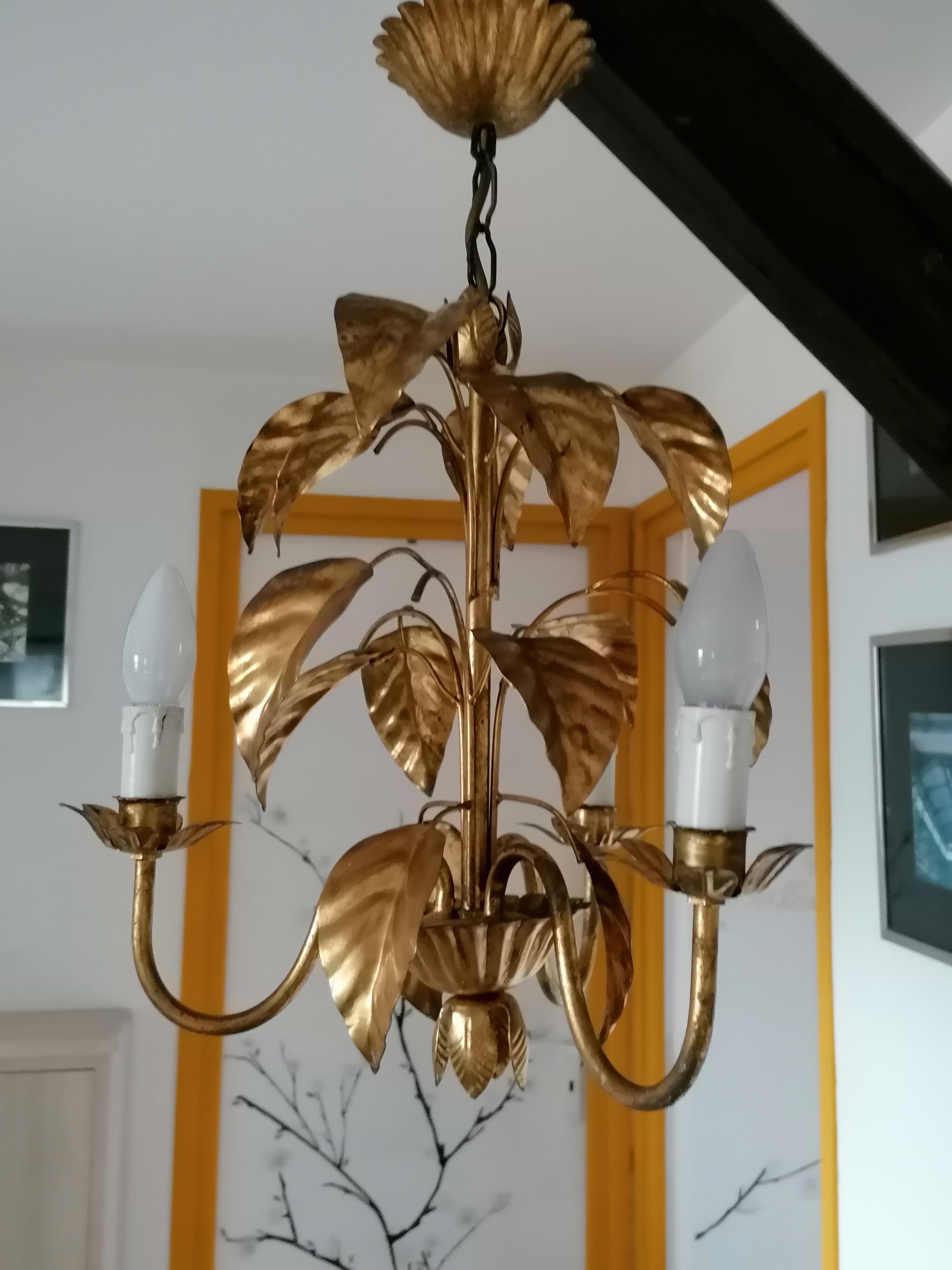 Lustre métal doré 3 feux décor feuilles