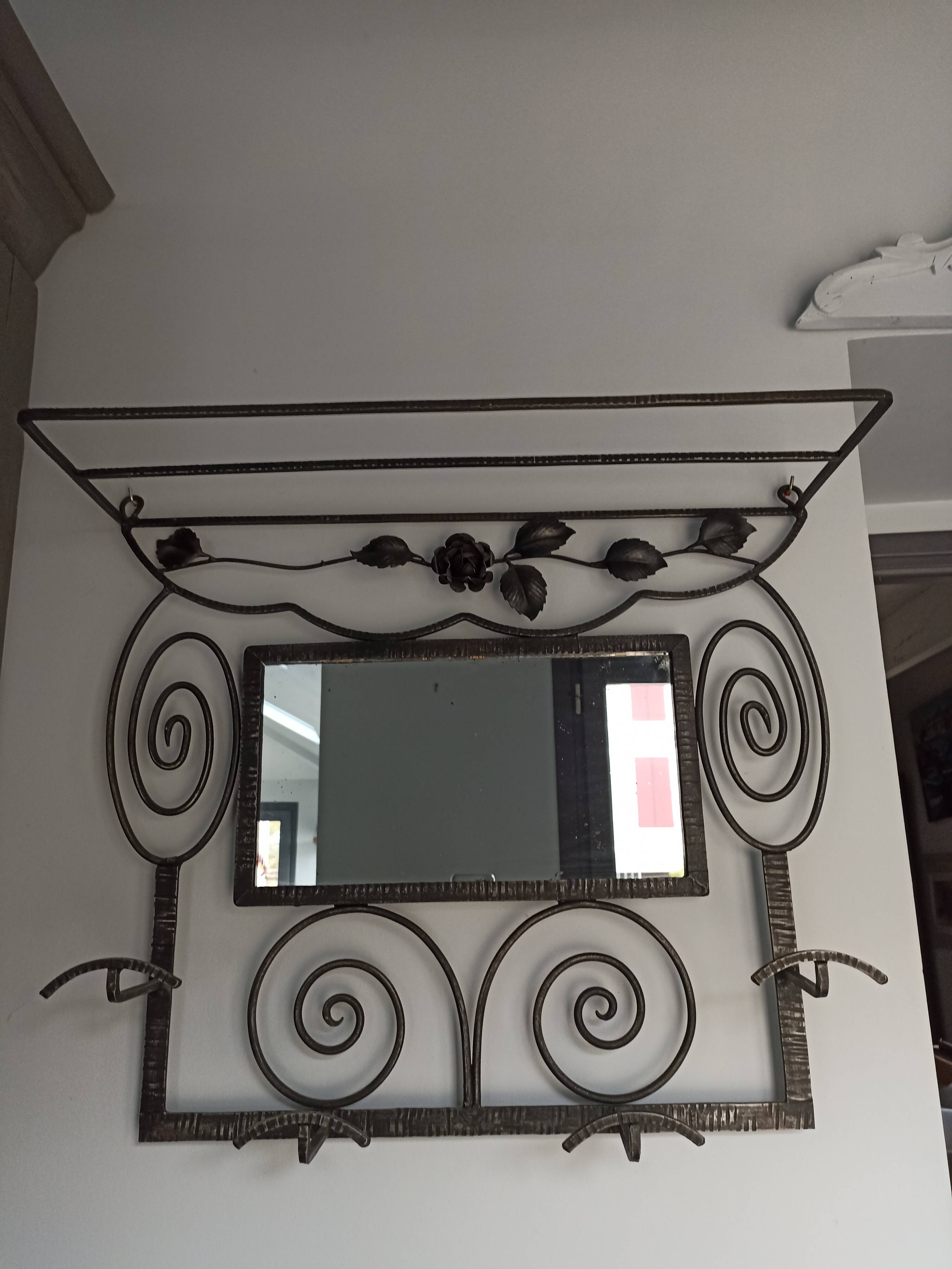 Portemanteau mural en fer art déco