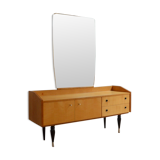 Vintage 1960s hairdresser