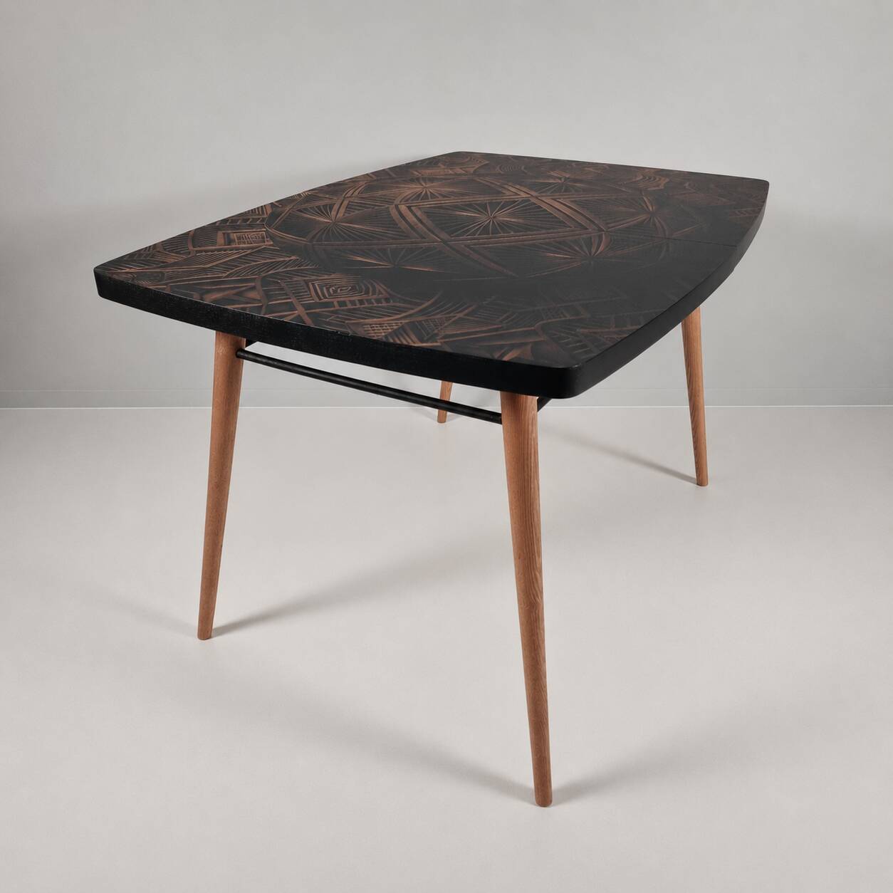 Table en bois vintage, années 1970