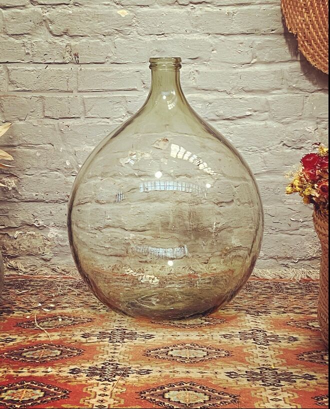 Transparent demijohn