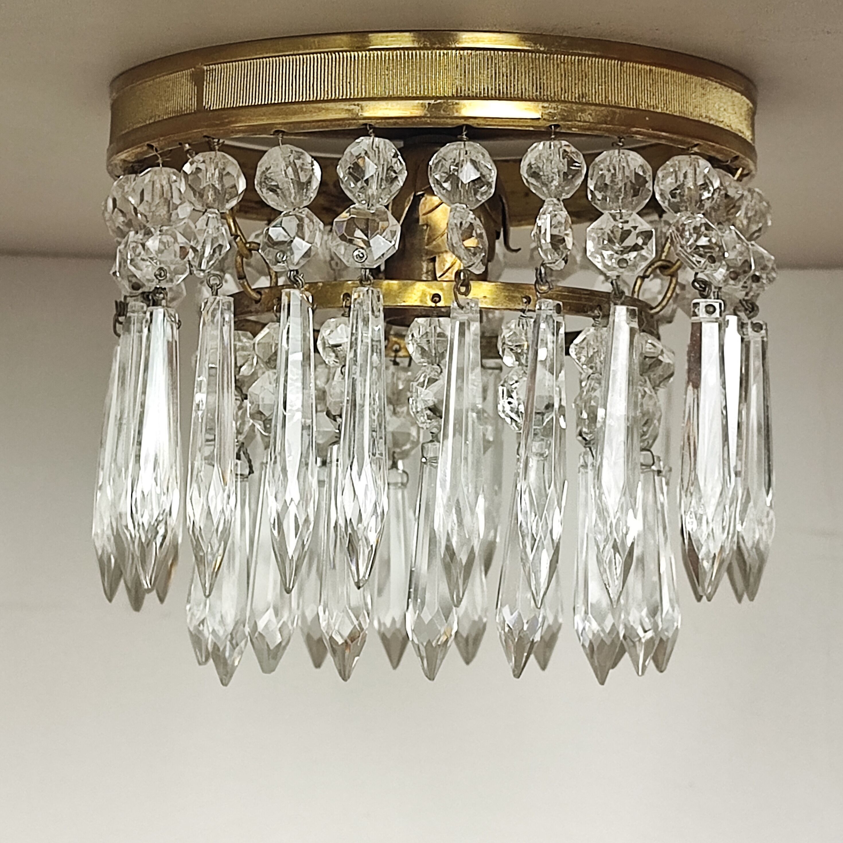 Ceiling lamp tassels