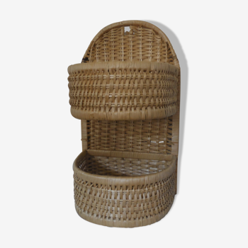 Shelf straw and wicker half sphere