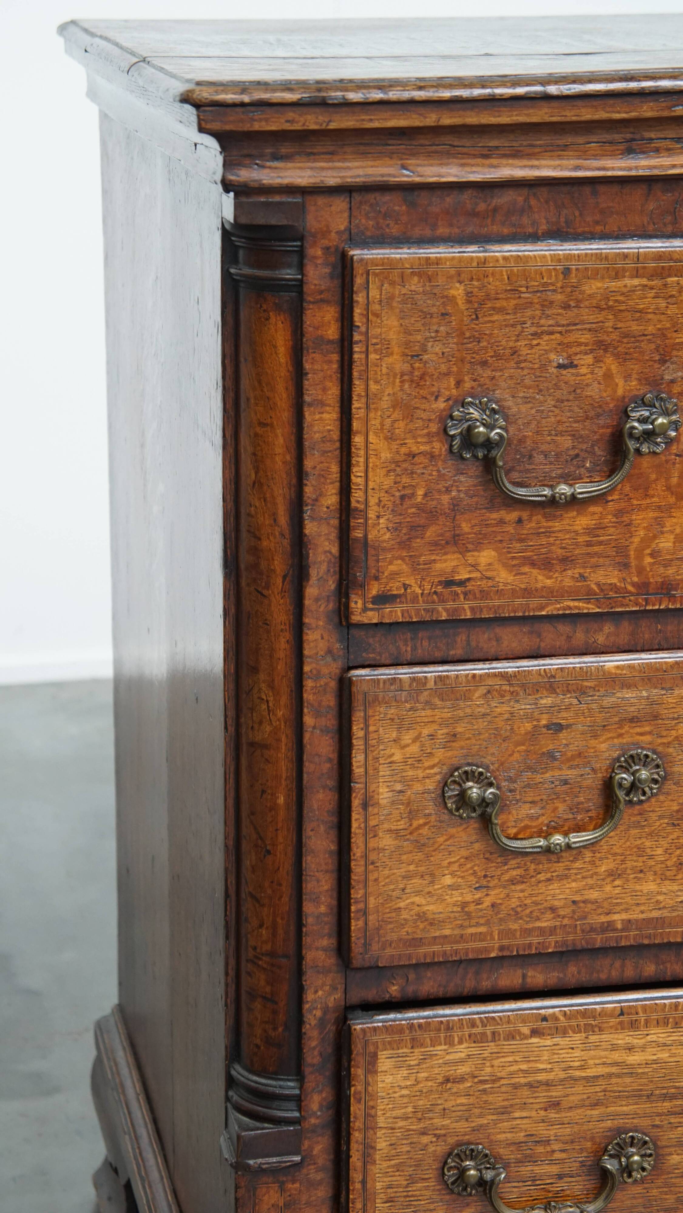 18th-Century English Antique Sideboard / Mule Chest