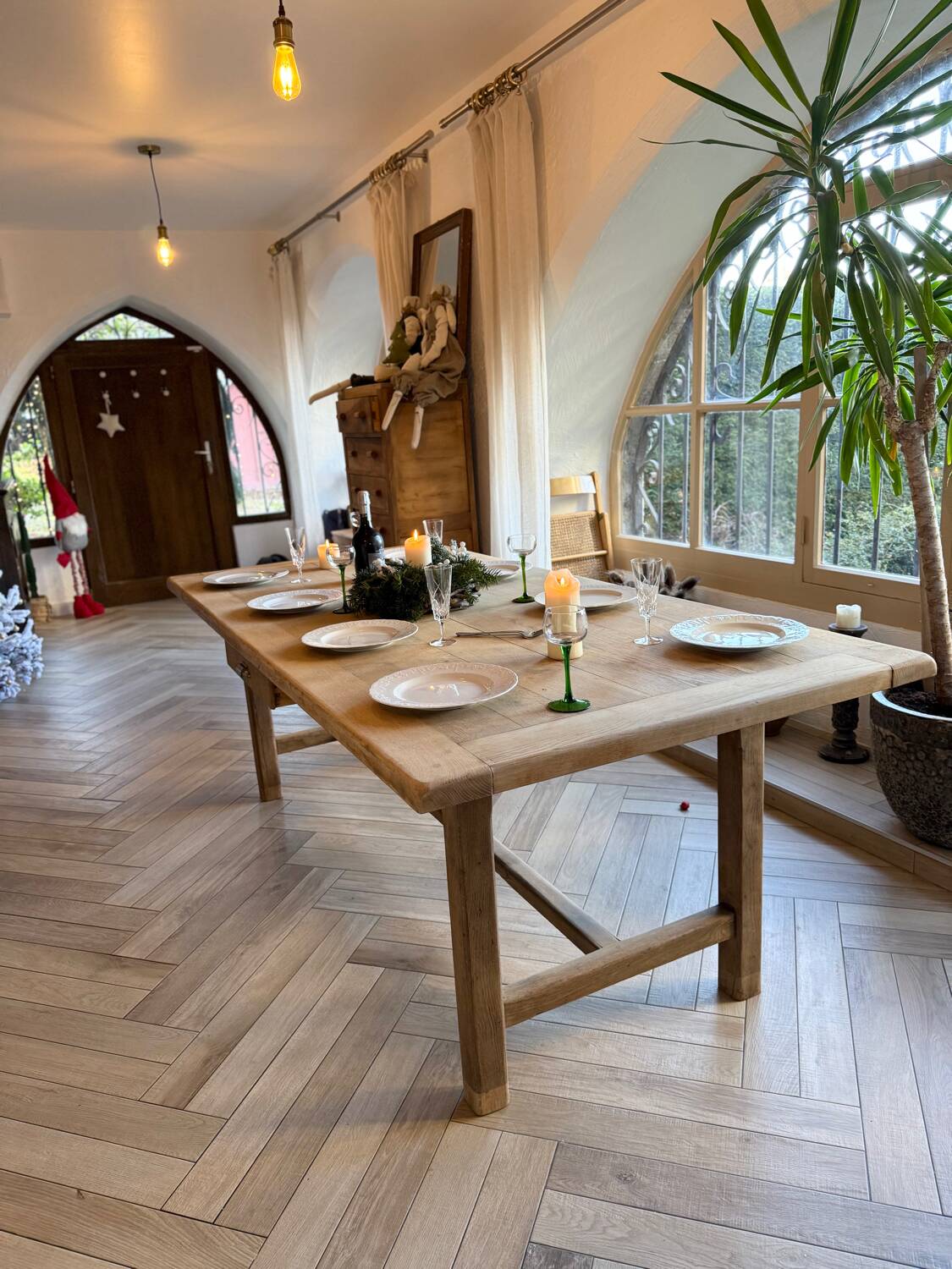 Solid wood farmhouse table with 2 extensions