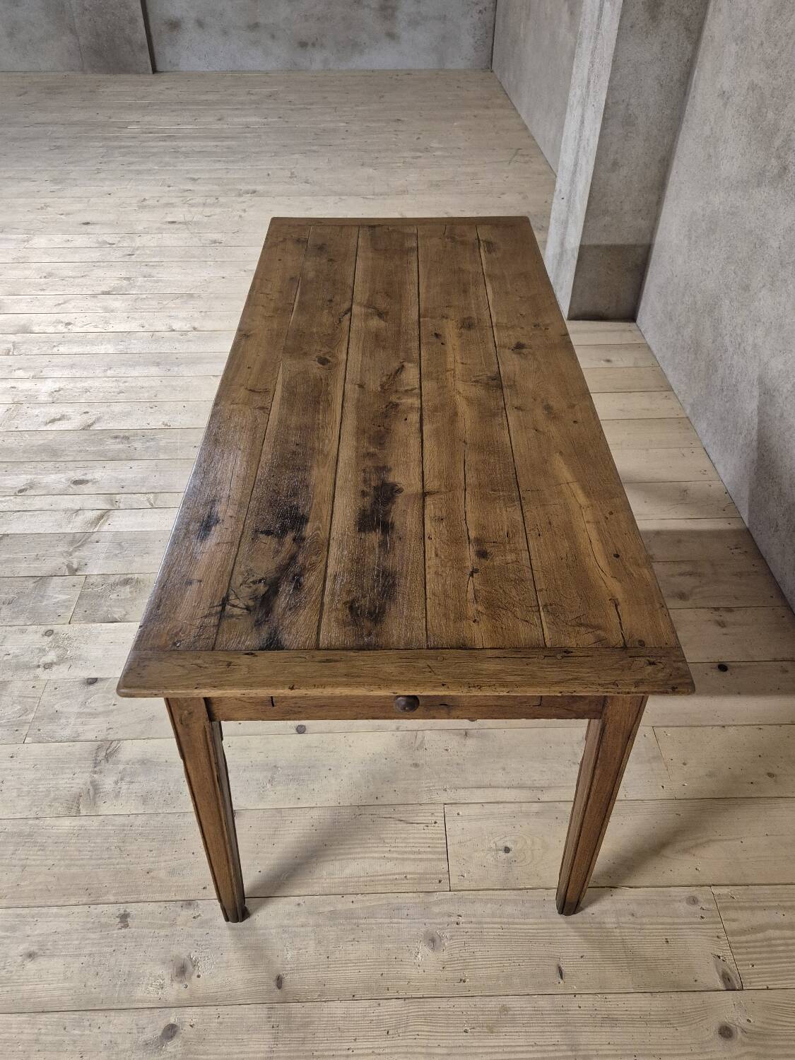 Antique rustic farmhouse table in solid oak, 19th century