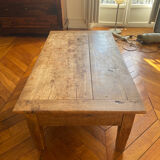Table basse en bois avec rangement intérieur
