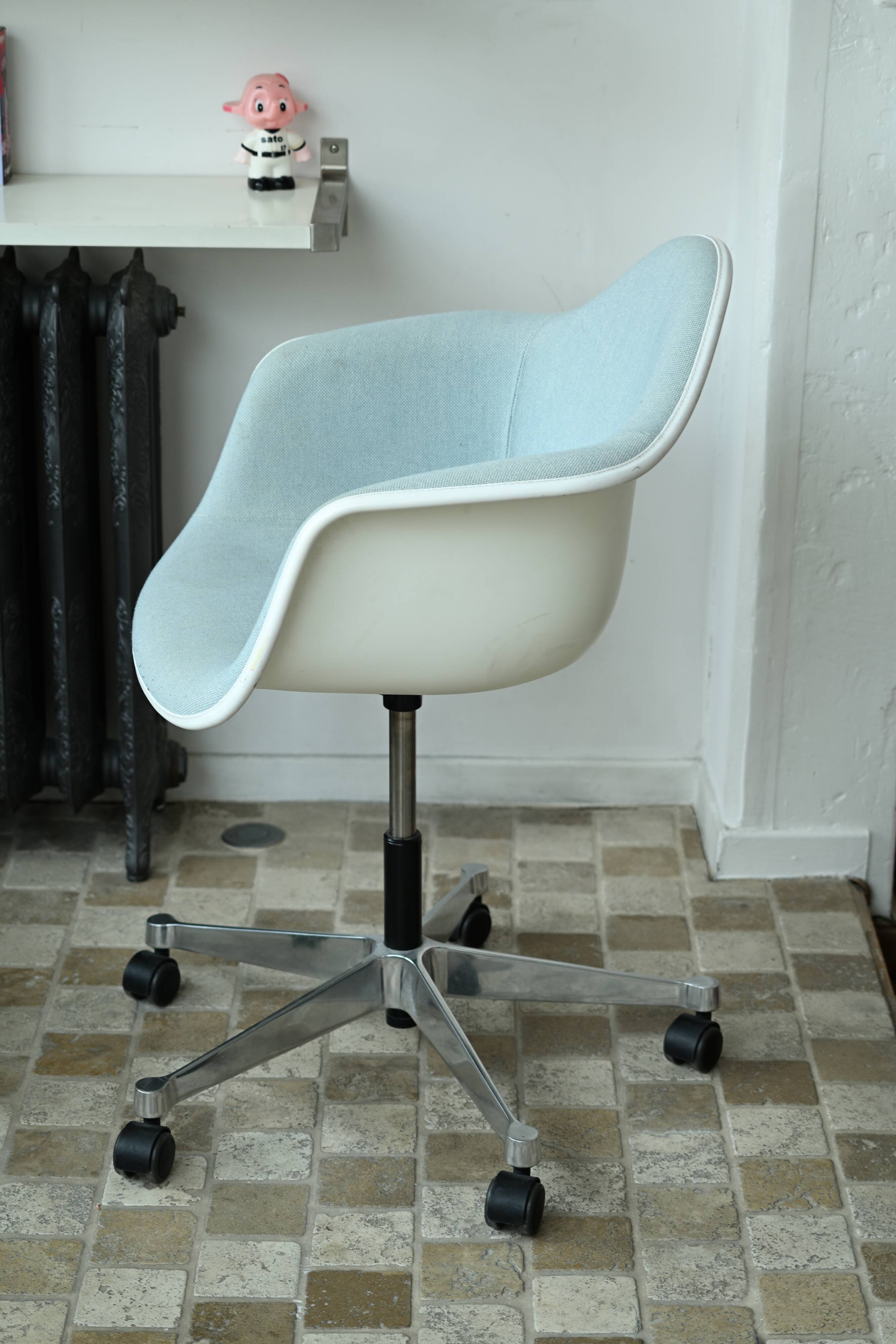 Eames office chair