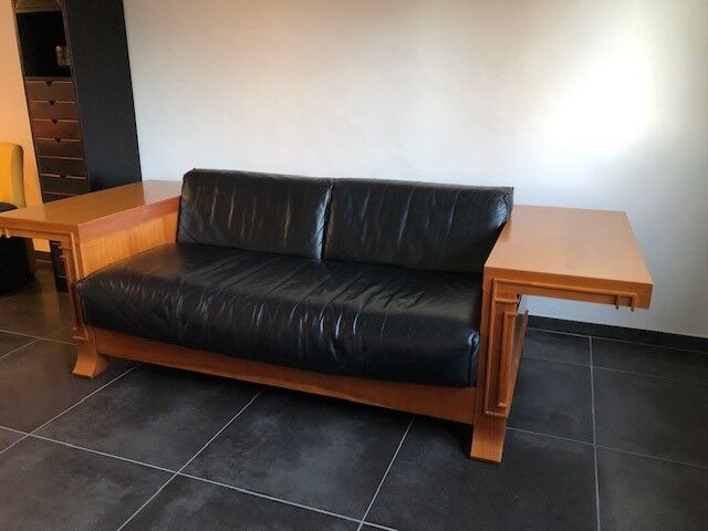 Frank Lloyd Wright's Robie 3 sofa for Cassina