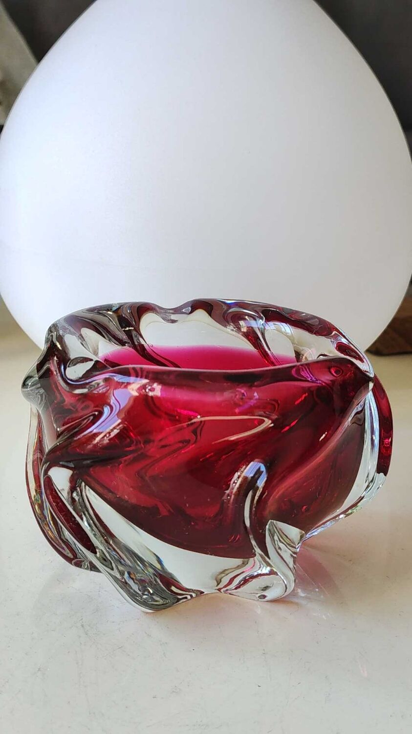 Empty pocket/Ashtray in blown Art glass, Murano. Ruby red, 1960
