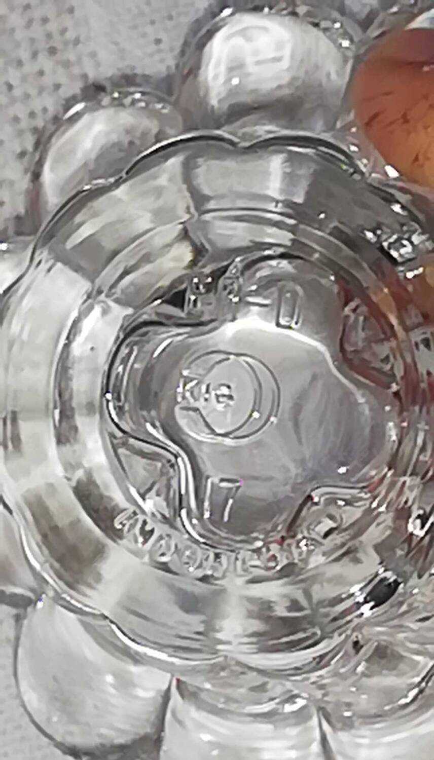 Lot de deux bougeoirs cristal formes différentes