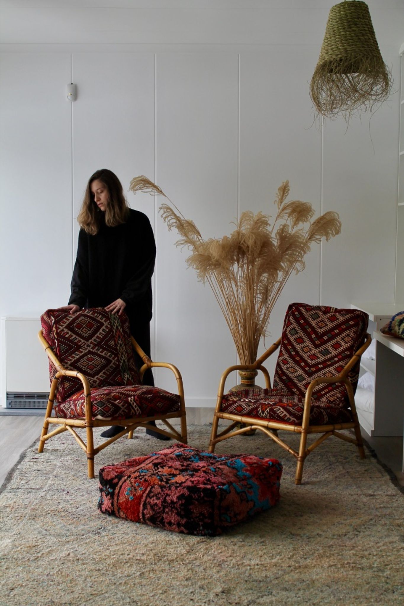 Set of 2 vintage armchairs 90s bamboo, with kilim cushions handmade on mesu
