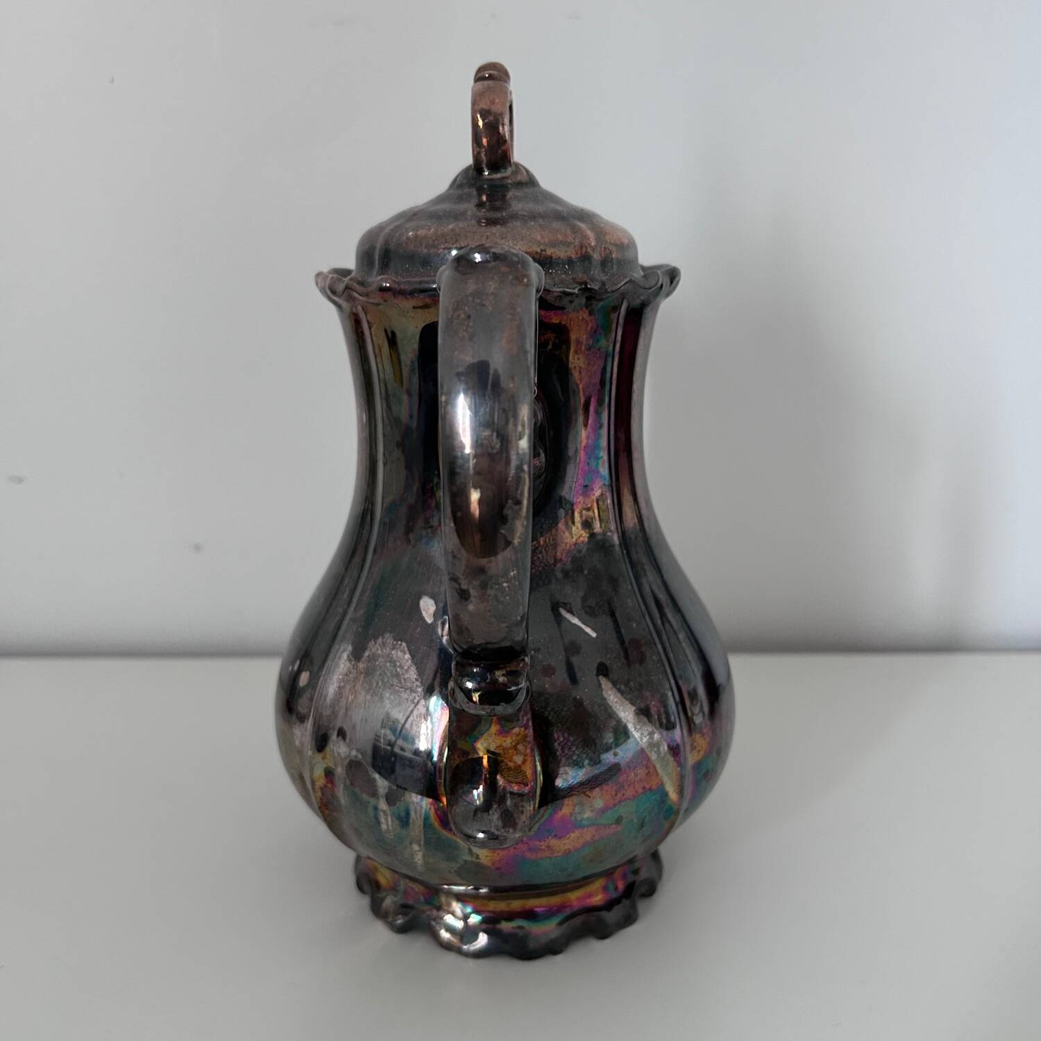 Metallic porcelain coffee pot