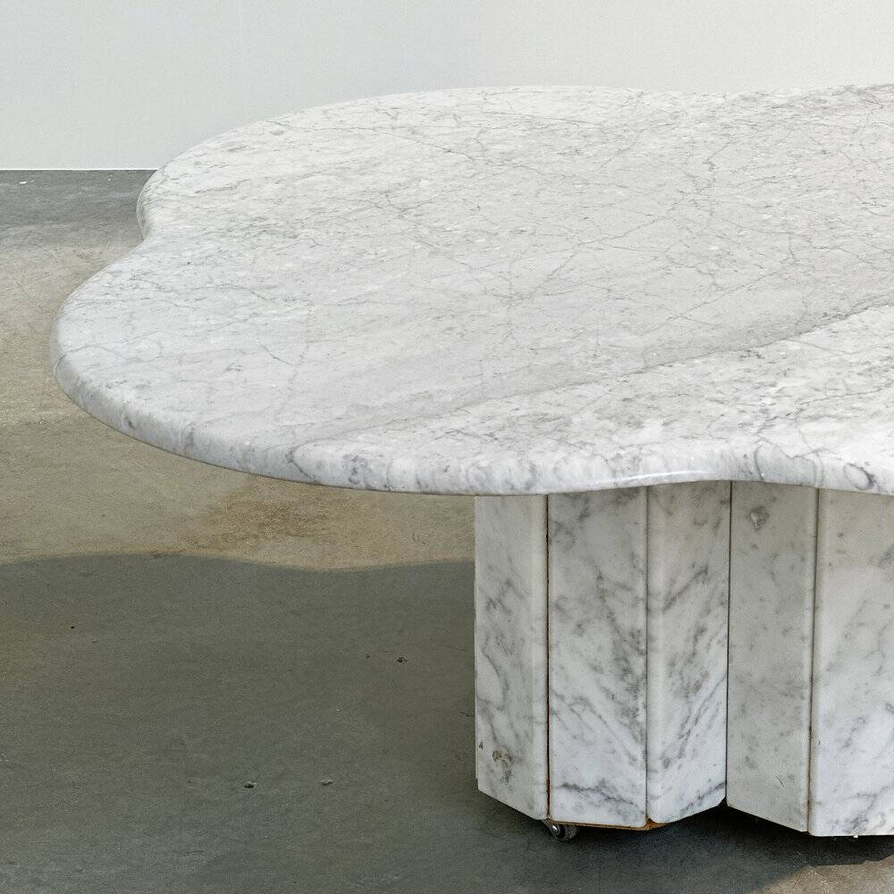 Italian postmodern scalloped Carrara marble coffee table, 1980s