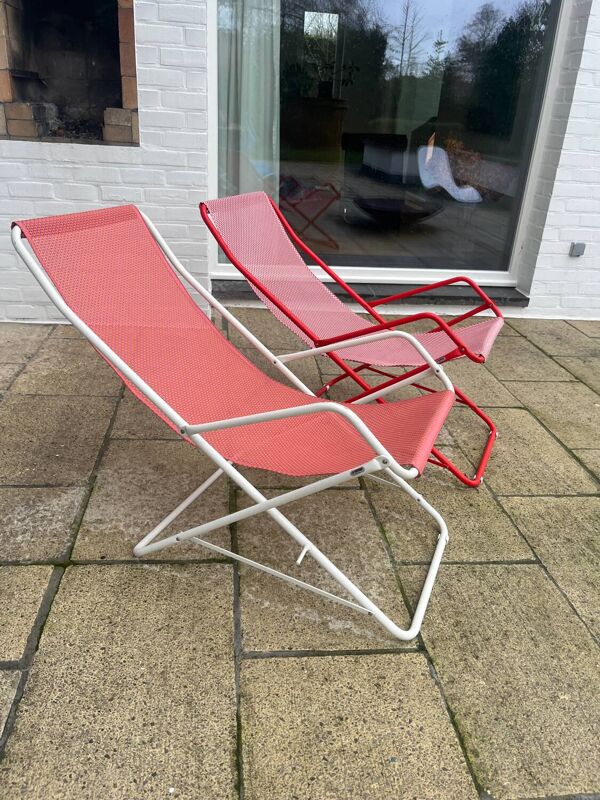Duo de chaises longues Bahama – EMU – Pliantes – Rouge et blanc