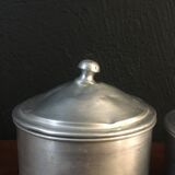 Six aluminum spice pots