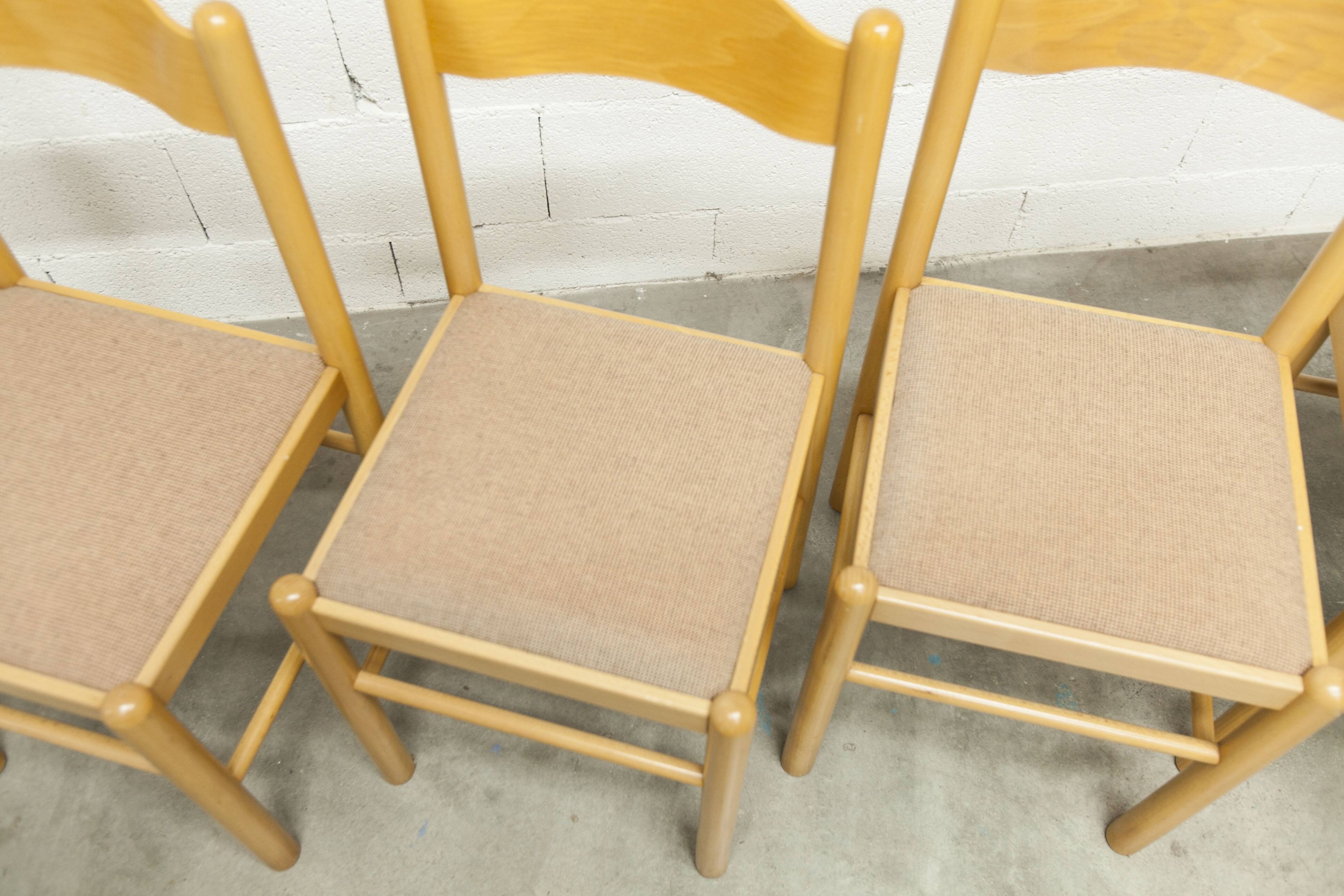 Modernist convertible oval table set and 4 matching chairs 1990