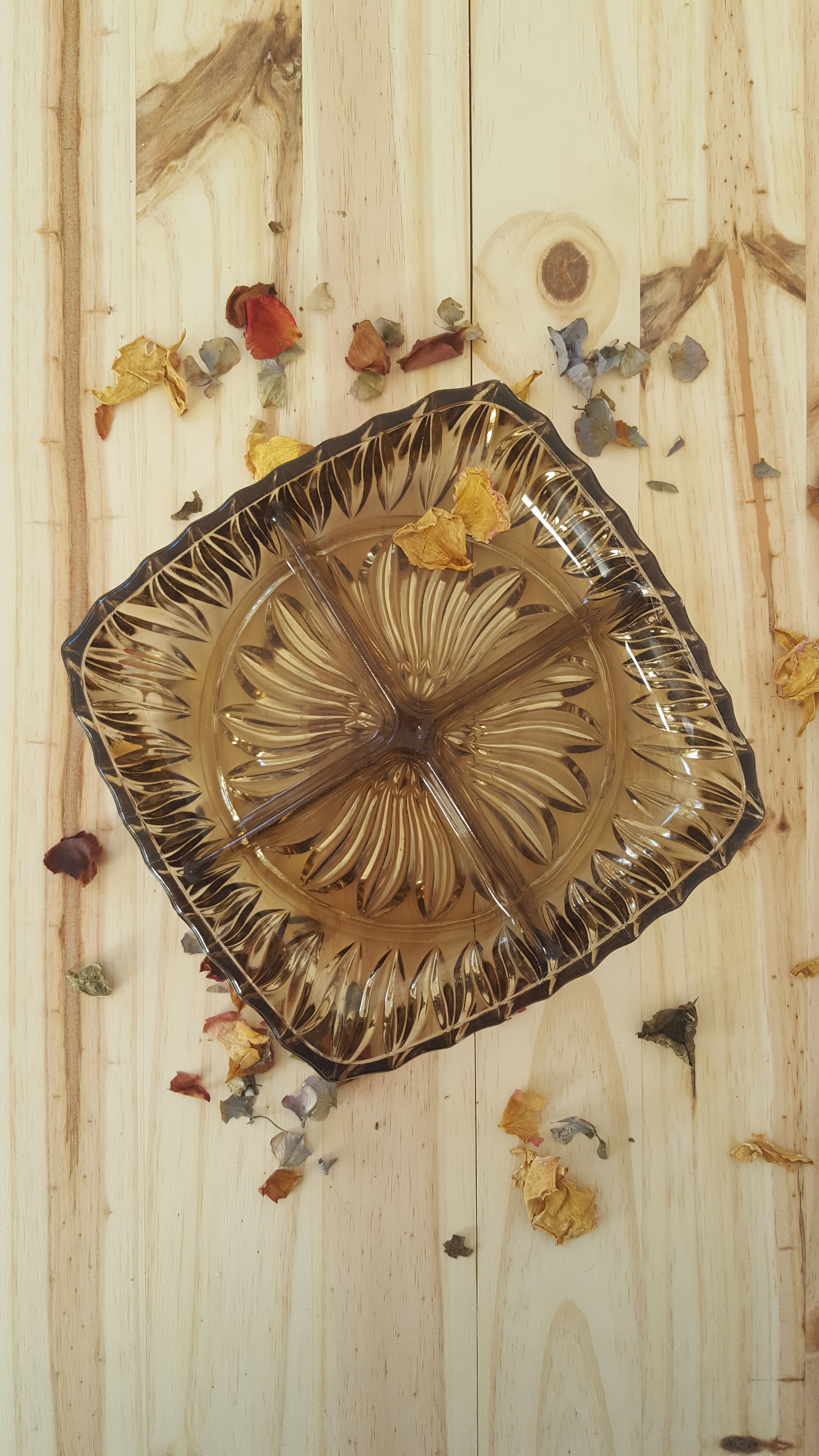 Vintage dish chiseled smoked glass aperitif compartments