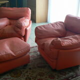 SET 2 ARMCHAIRS AND 1 POLTRONA FRAU VINTAGE POUF