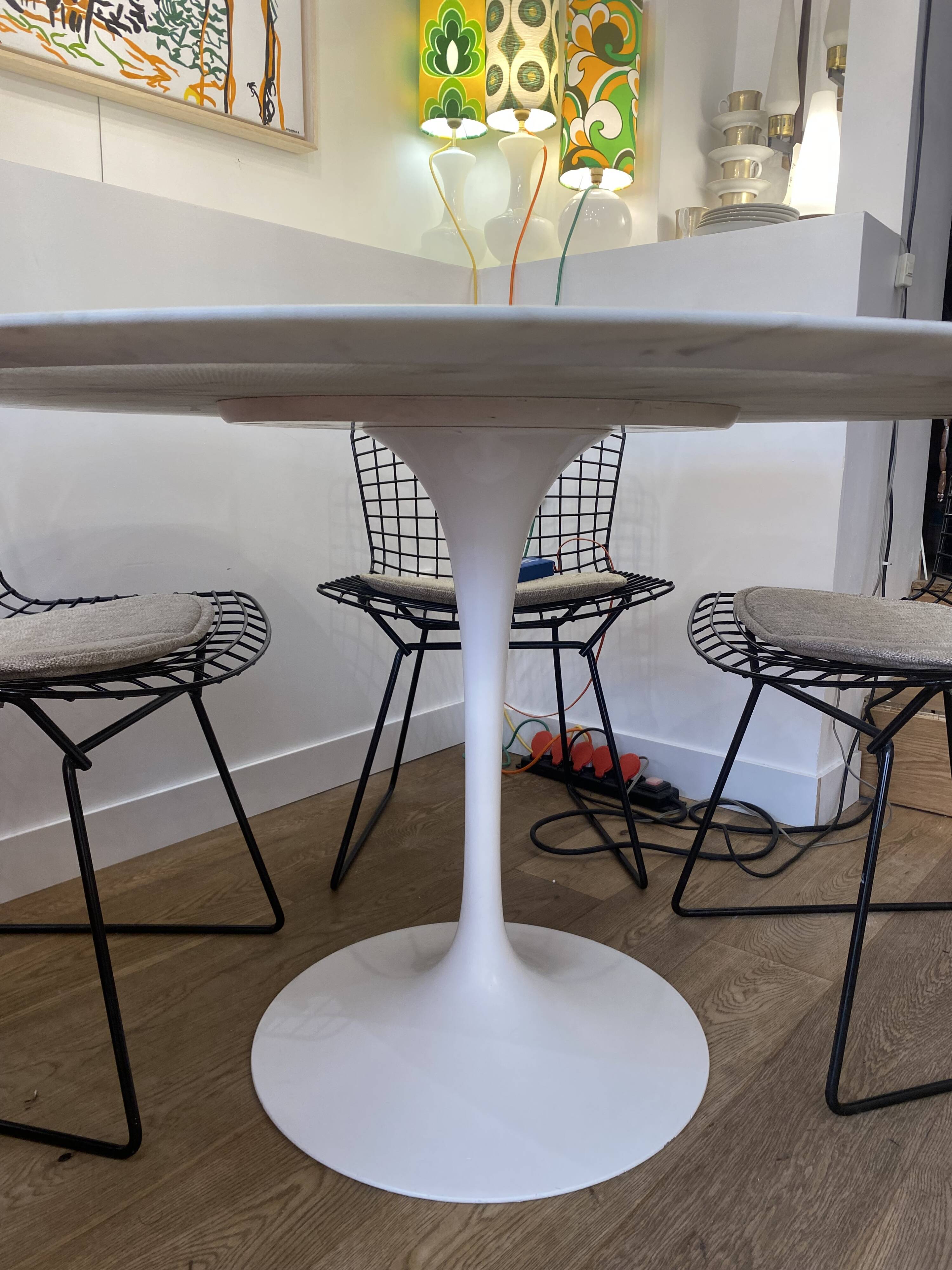 Tulip round table in Calacatta marble by Eero Saarinen - Ø 120 cm - Knoll -
