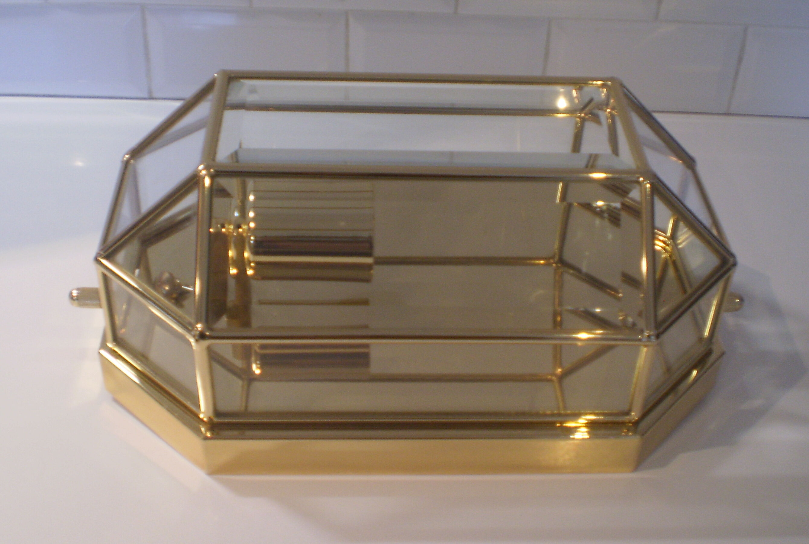 Golden wall lamp