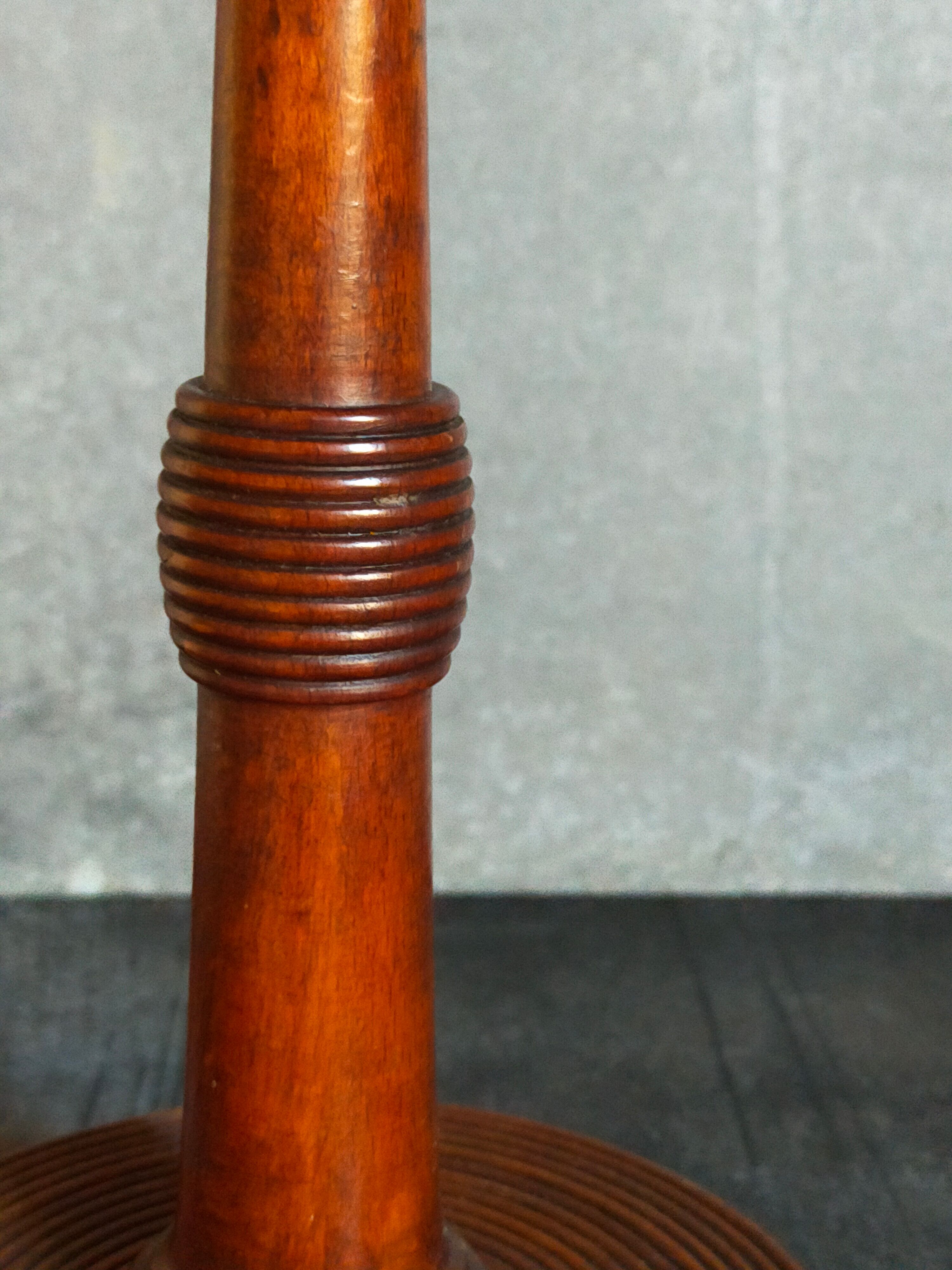 Art-deco lamp foot in solid wood turned 40s